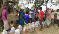 কলকলিয়ায় সাত গ্রামে রমজানের খাদ্য সামগ্রী বিতরণ